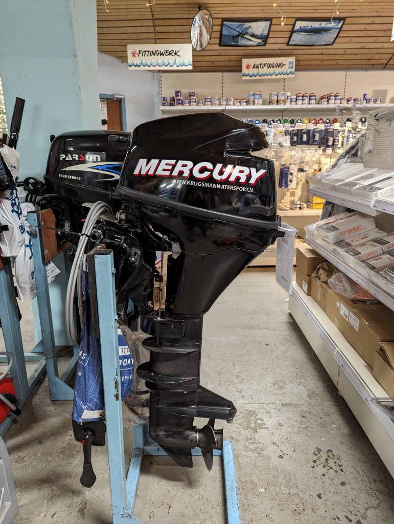 Mercury 9.9 PK
Vermogen: 9.9 PK
Smering: 4-takt
Staartlengte: Lang
€ 2200,-