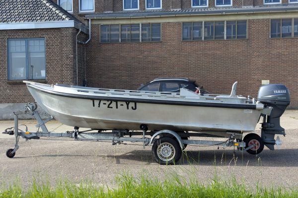 Afmetingen:
5,10 m x 2,50 m x 0,30 m


Bouwjaar:
2003


Materiaal:
Aluminium


Motor:
Yamaha 30pk



€ 9950,-